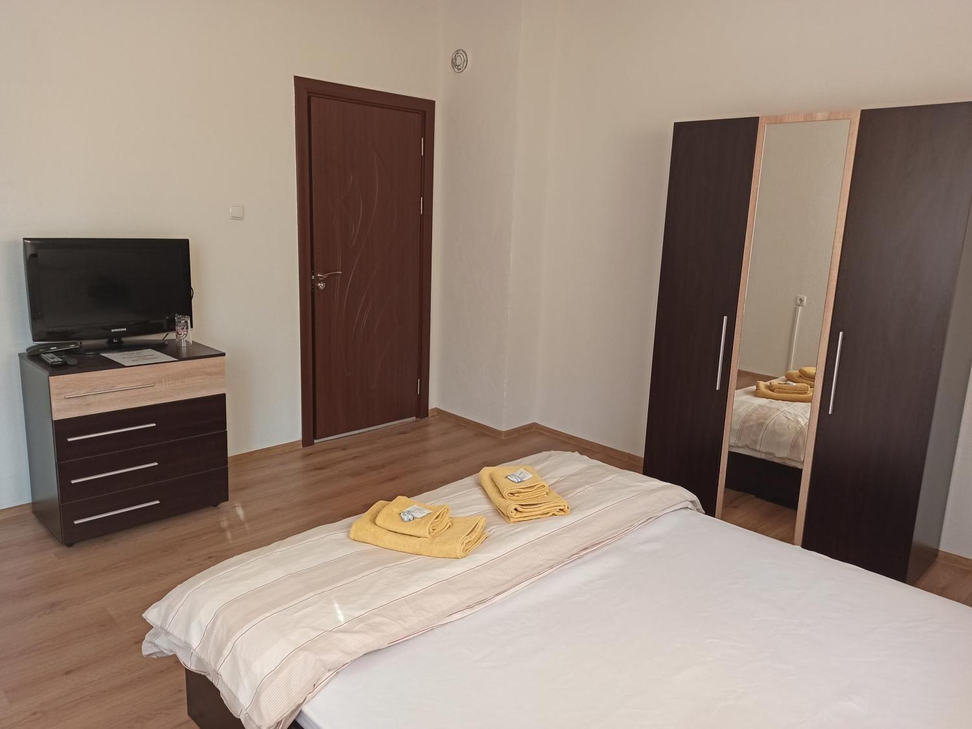 Guest House Ganovi Kalofer Ruang foto